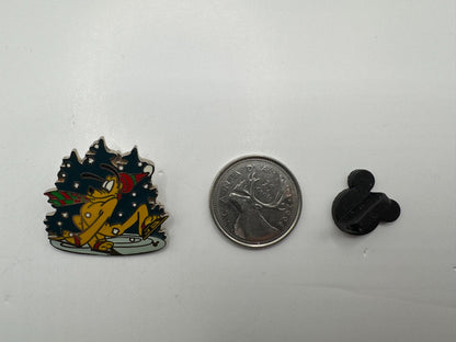 DLR Disney Pluto Holidays Cast Lanyard Series Trading Pin DC1S10