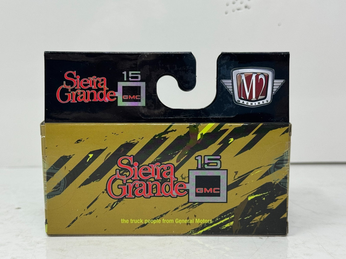 M2 Machines 1976 GMC Sierra Grande 15 4x4 1:64 Diecast