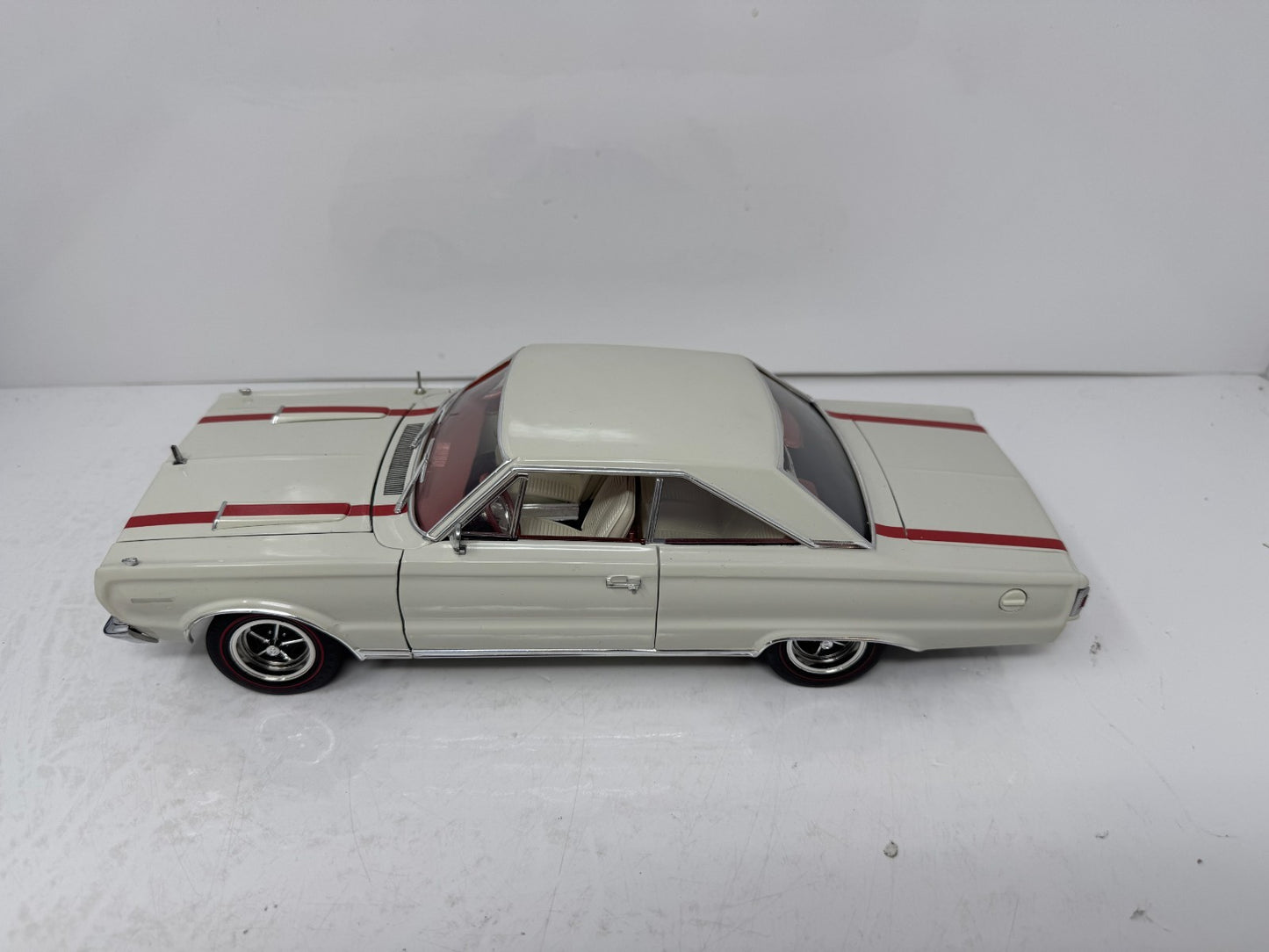 Highway 61 1967 Plymouth GTX 1:18 Diecast