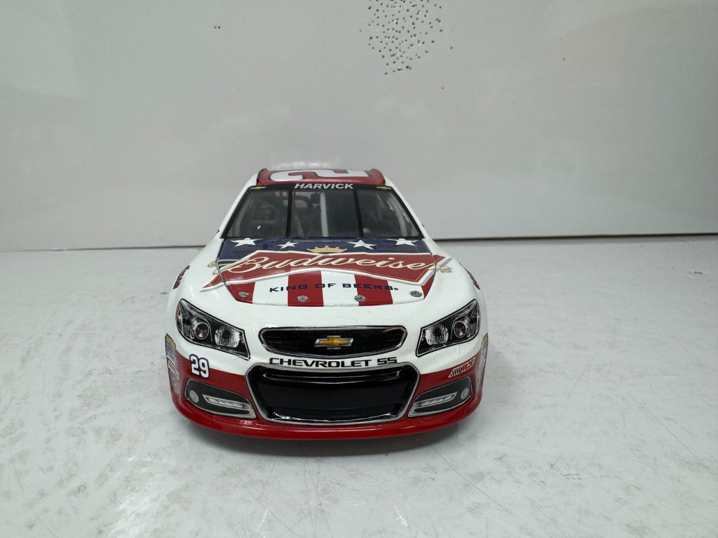 Lionel Nascar #29 Kevin Harvick Budweiser Salutes 2013 Chevy SS 124 Diecast