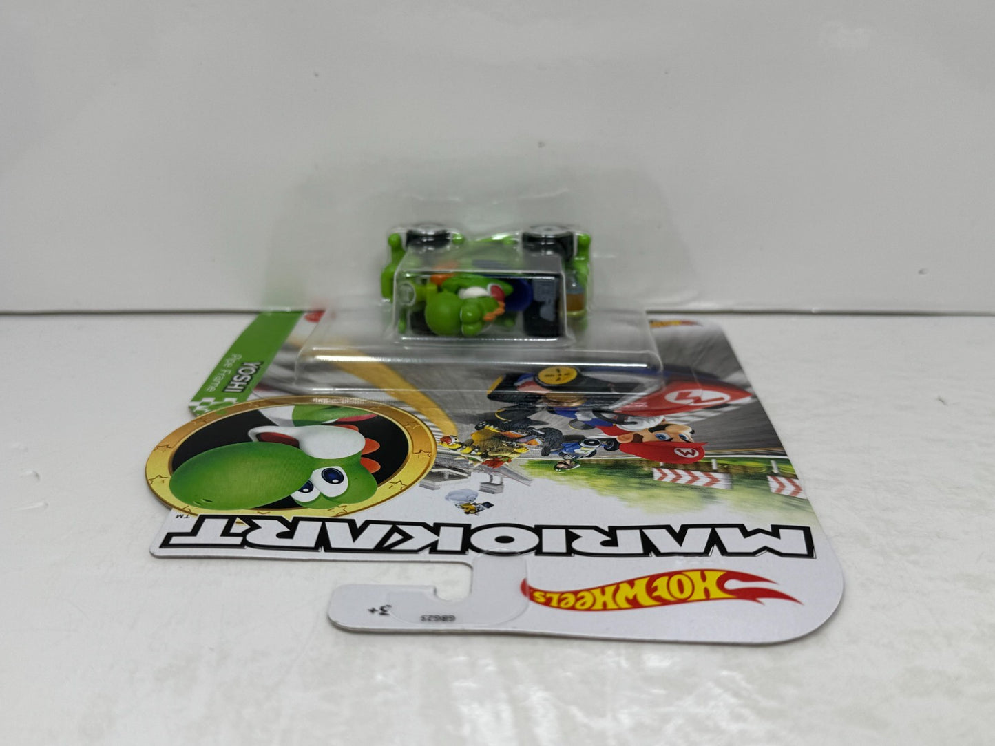 Hot Wheels Mario Kart Yoshi Pipe Frame 1:64 Diecast