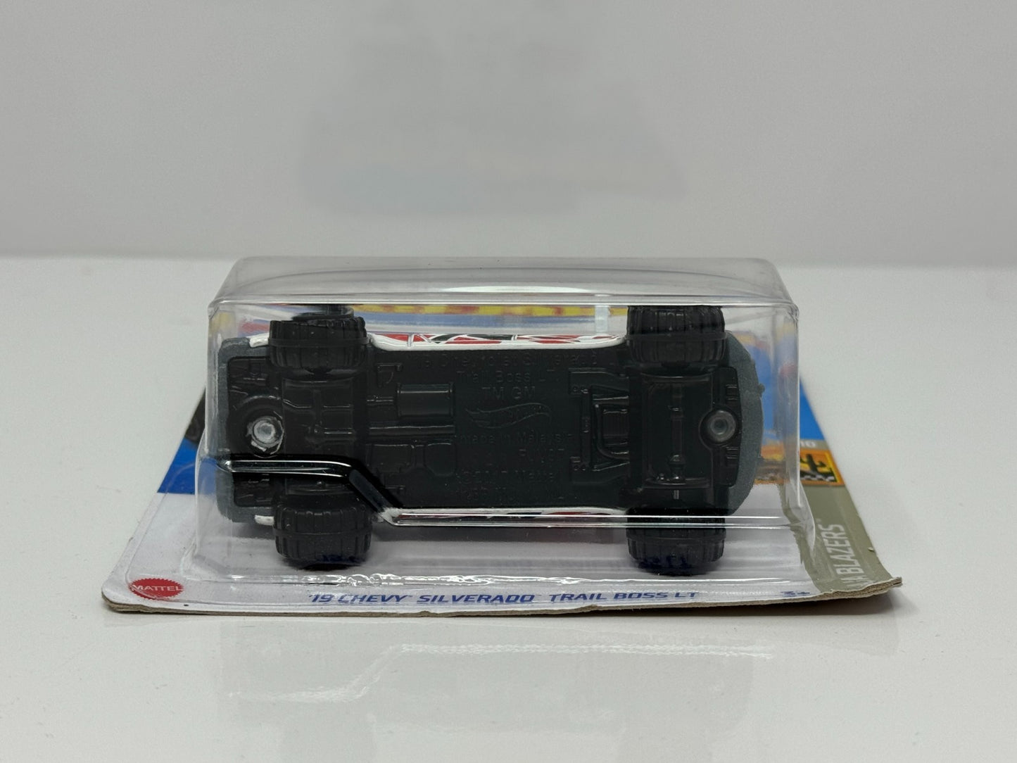 Hot Wheels Baja Blazers 2019 Chevy Silverado Trail Boss LT 1:64 Diecast