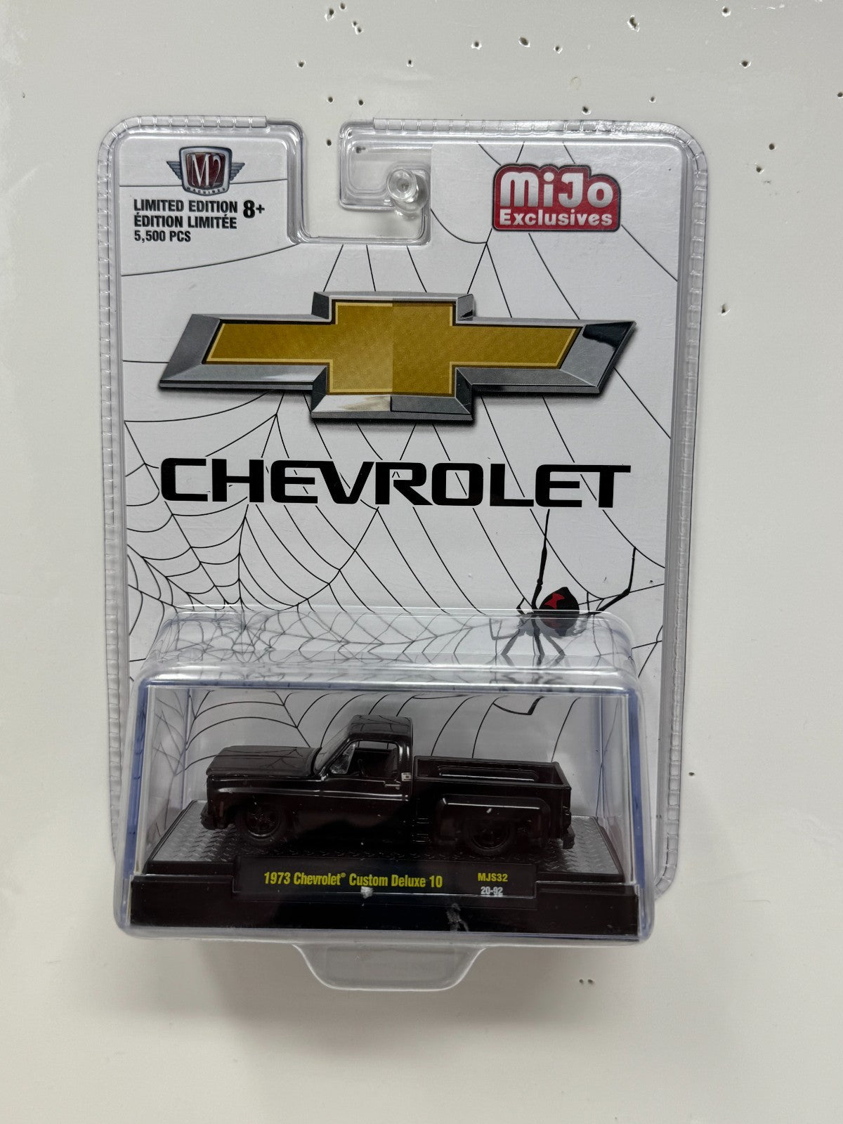 M2 Machines Black Widow 1973 Chevrolet Custom Deluxe 10 1:64 Diecast