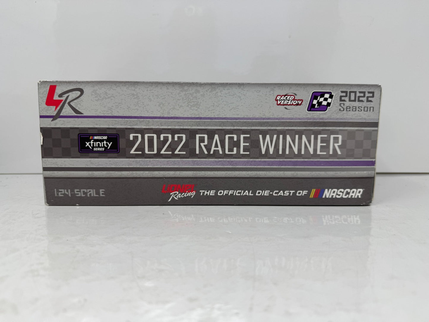 Lionel Racing Nascar #8 Josh Berry 2022 Chevy Camaro 1:24 Diecast Raced Version AUTO