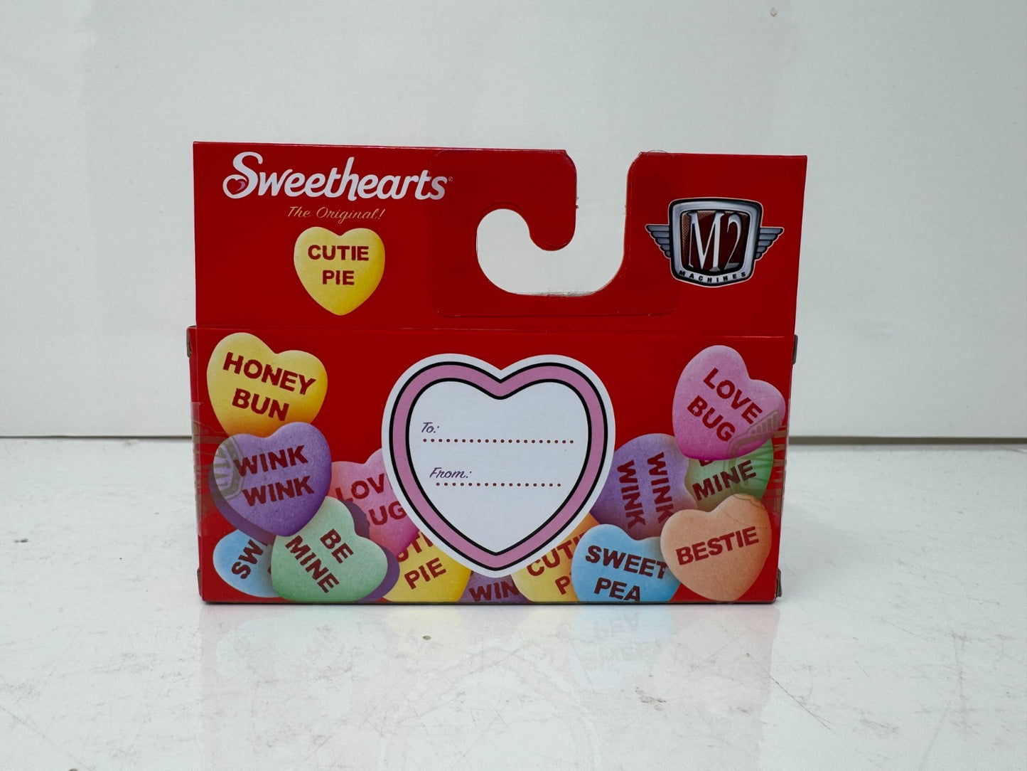 M2 Machines Sweethearts 1992 Chevrolet C1500 SS 454 1:64 Diecast