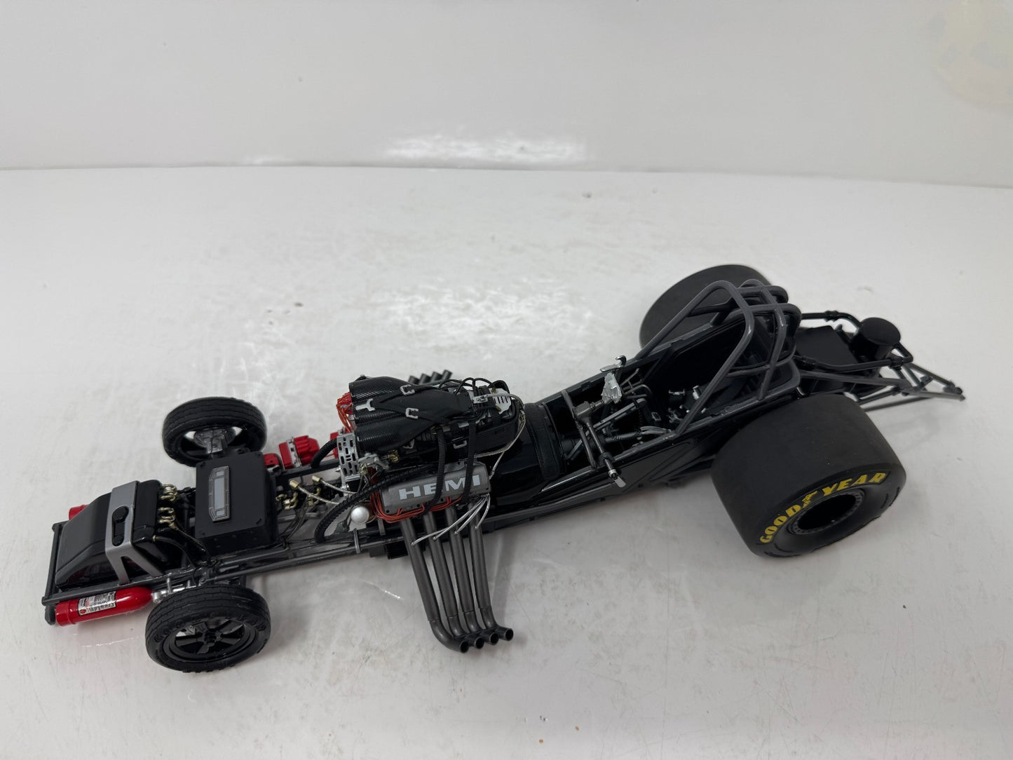 Milestone Johnny Gray NHRA Wonder Wagon Dodge Stratus Funny Car 1:16 Scale