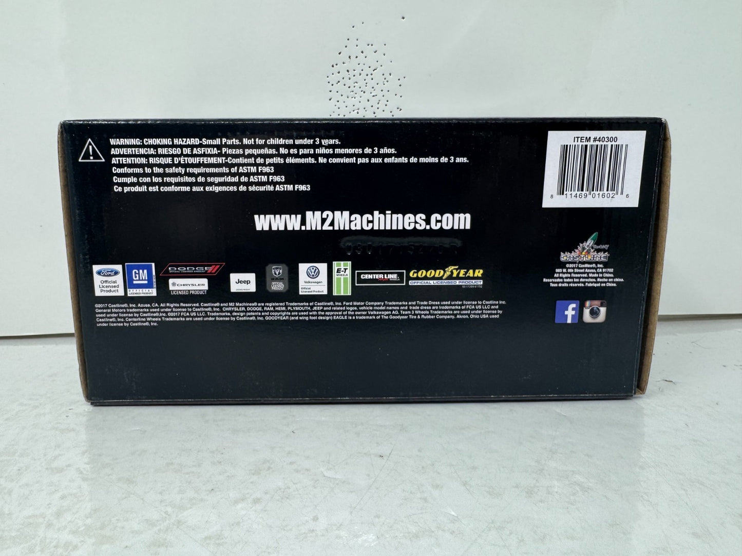 M2 Machines 1957 Chevrolet Bel Air Hardtop Wild Cards 1:24 Diecast