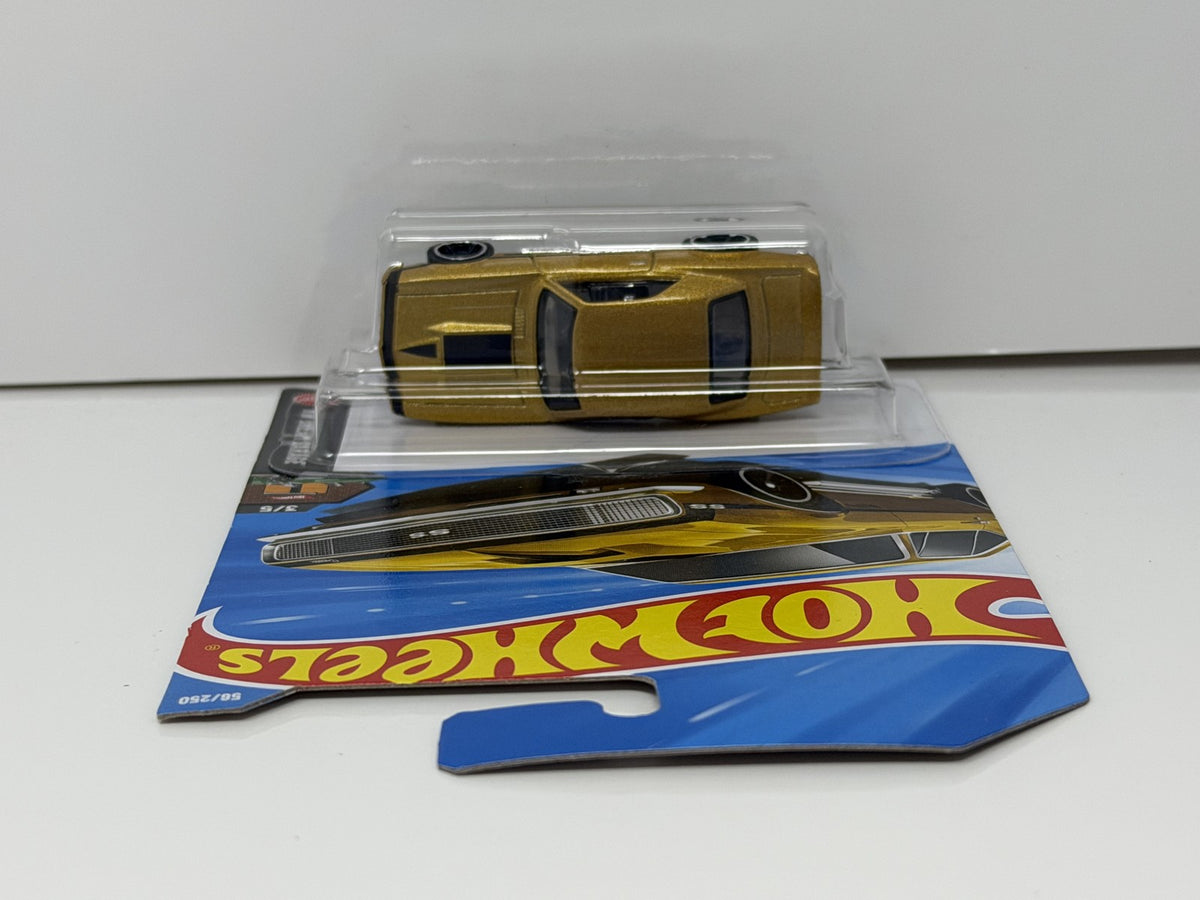Hot Wheels HW Dream Garage 1967 Chevrolet Camaro 1:64 Diecast Gold