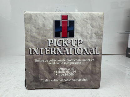 Liberty Classics Canadian Tire 1954 International Pickup BANK 1:24 Diecast