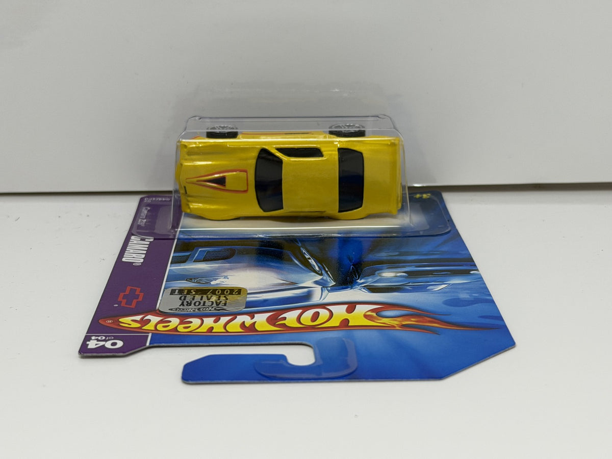 Hot Wheels Camaro 1982 Camaro Z28 1:64 Diecast Yellow Factory Sealed