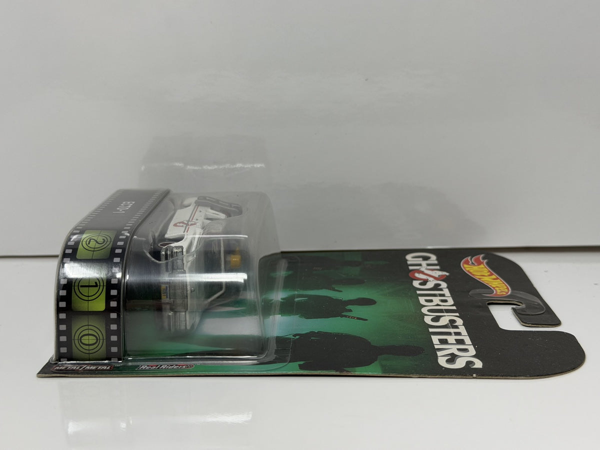 Hot Wheels Retro Entertainment Ghostbusters Ecto-1 1:64 Diecast White