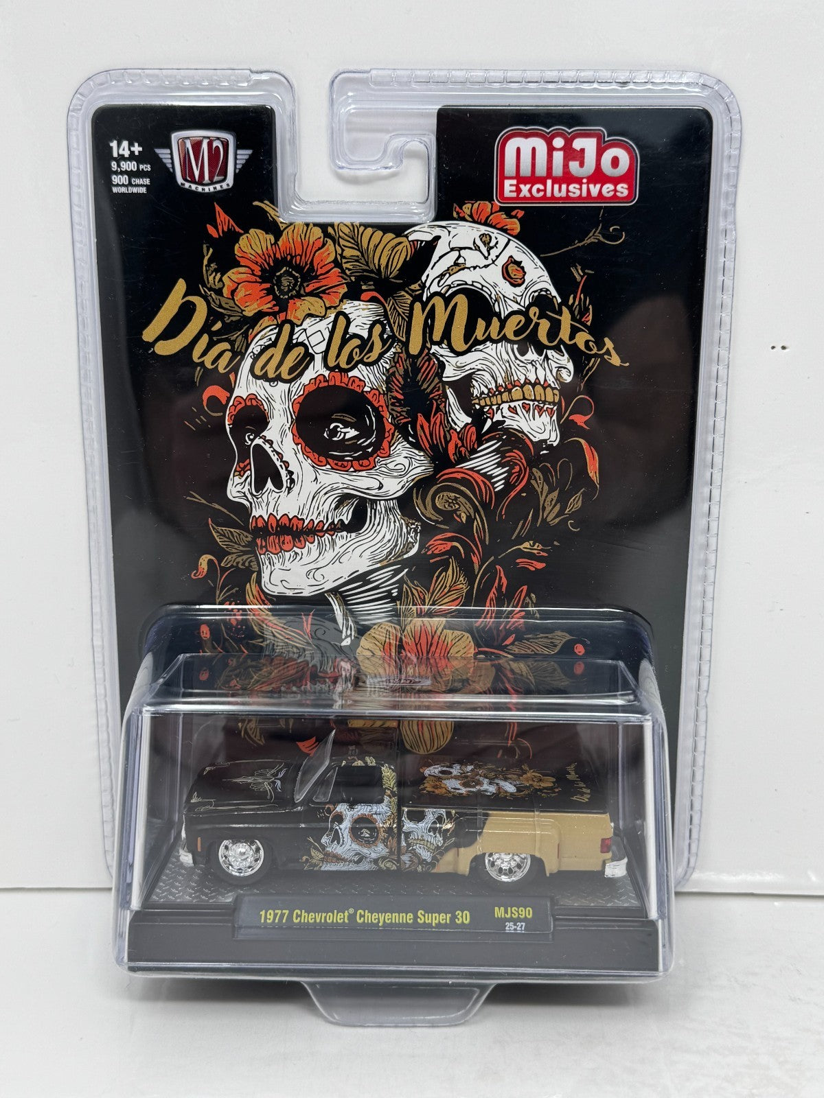 M2 Machines Dia de los Muertos 1977 Chevrolet Cheyenne Super 30 1:64 Diecast