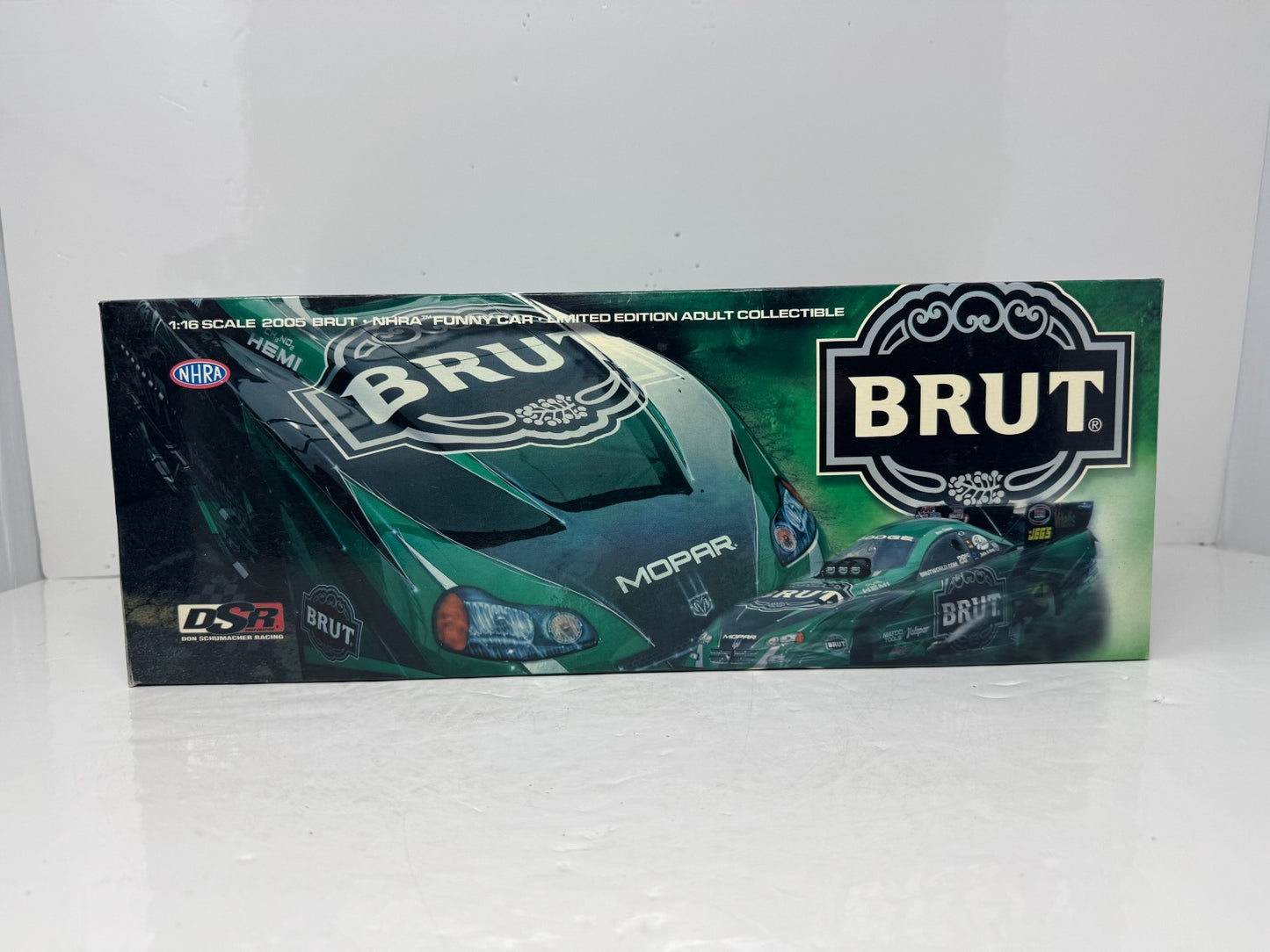 Milestone Ron Capps NHRA Brut 2005 Dodge Stratus Funny Car 1:16 Scale