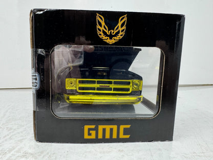 M2 Machines 1976 GMC Sierra Grande 15 Custom Pickup CHASE 1:24 Diecast Trans Am