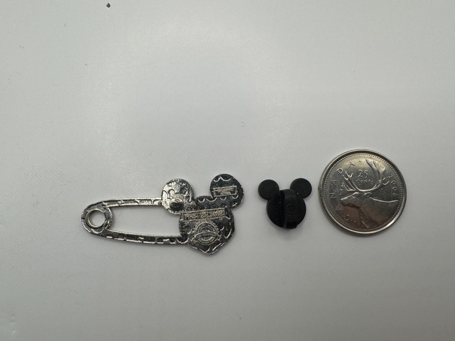 Disney Mickey Mouse Safety Pin Trading Pin DC2S1