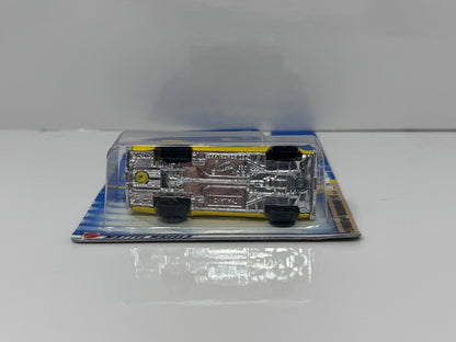 Hot Wheels Hot Rod Magazine 1970 Plymouth Road Runner 1:64 Diecast Yellow