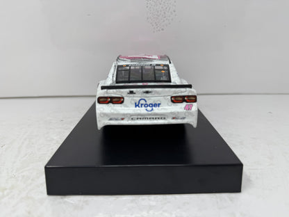 Lionel NASCAR #47 Ricky Stenhouse Jr Kroger Pink Camaro ZL1 1:24 Diecast