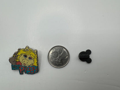 WDW Disney Miss Piggy Muppets Cast Lanyard Series Trading Pin DC1S8
