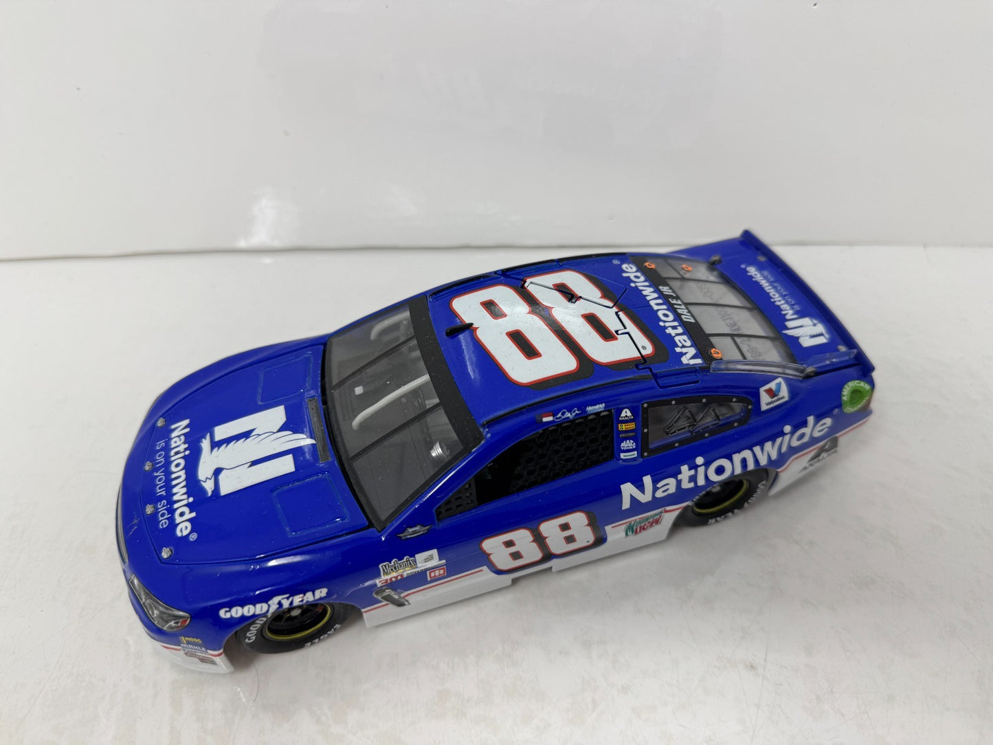Lionel Nascar #88 Dale Earnhardt Jr. Nationwide Darlington 2017 SS 1:24 Diecast