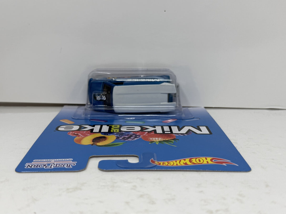 Hot Wheels Mike and Ike 1985 Chevy Astro Van 1:64 Diecast Real Riders
