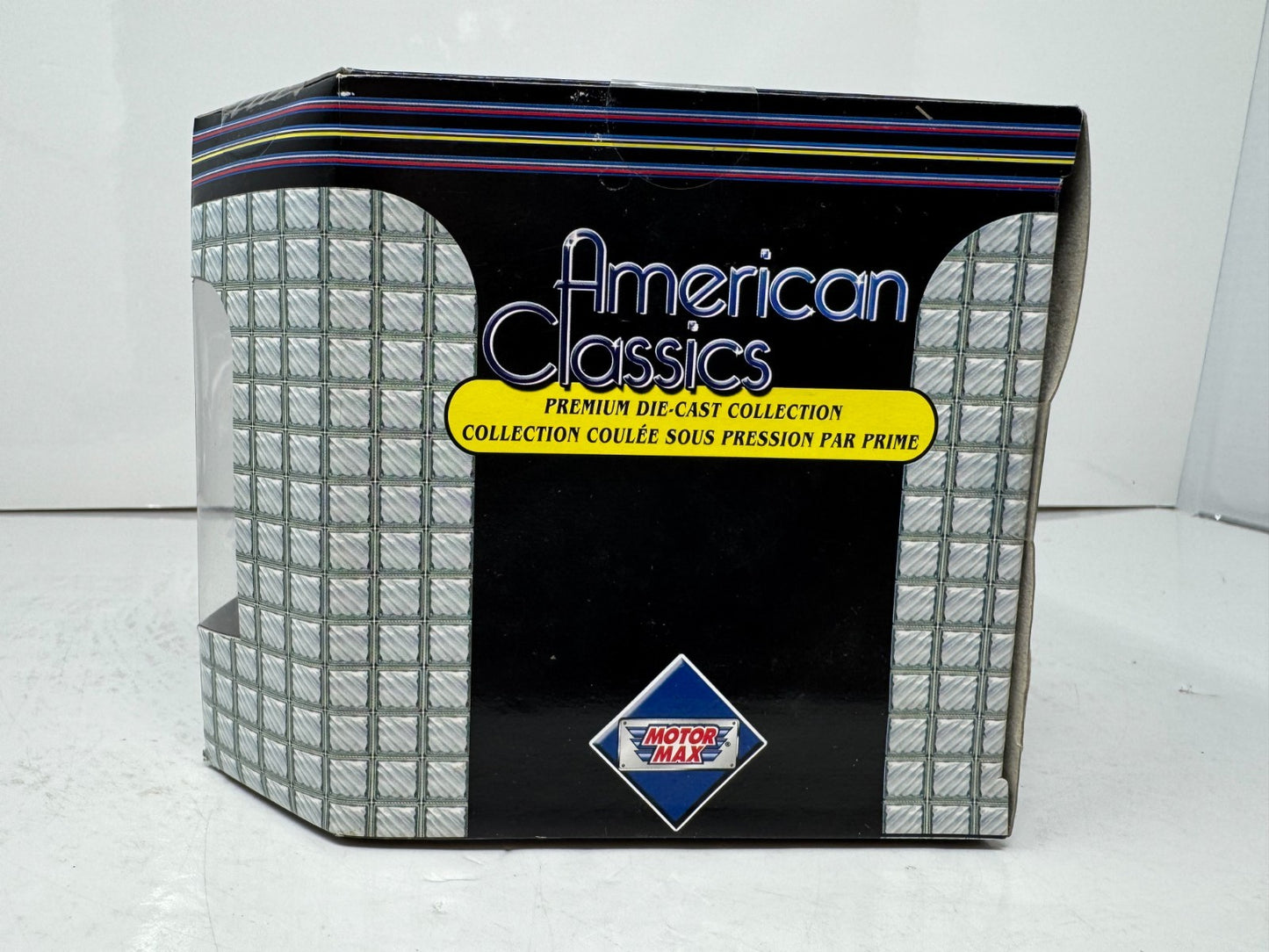 Motormax 1932 Ford Coupe Hot Rod Black w/ Flames 1:18 Diecast Car