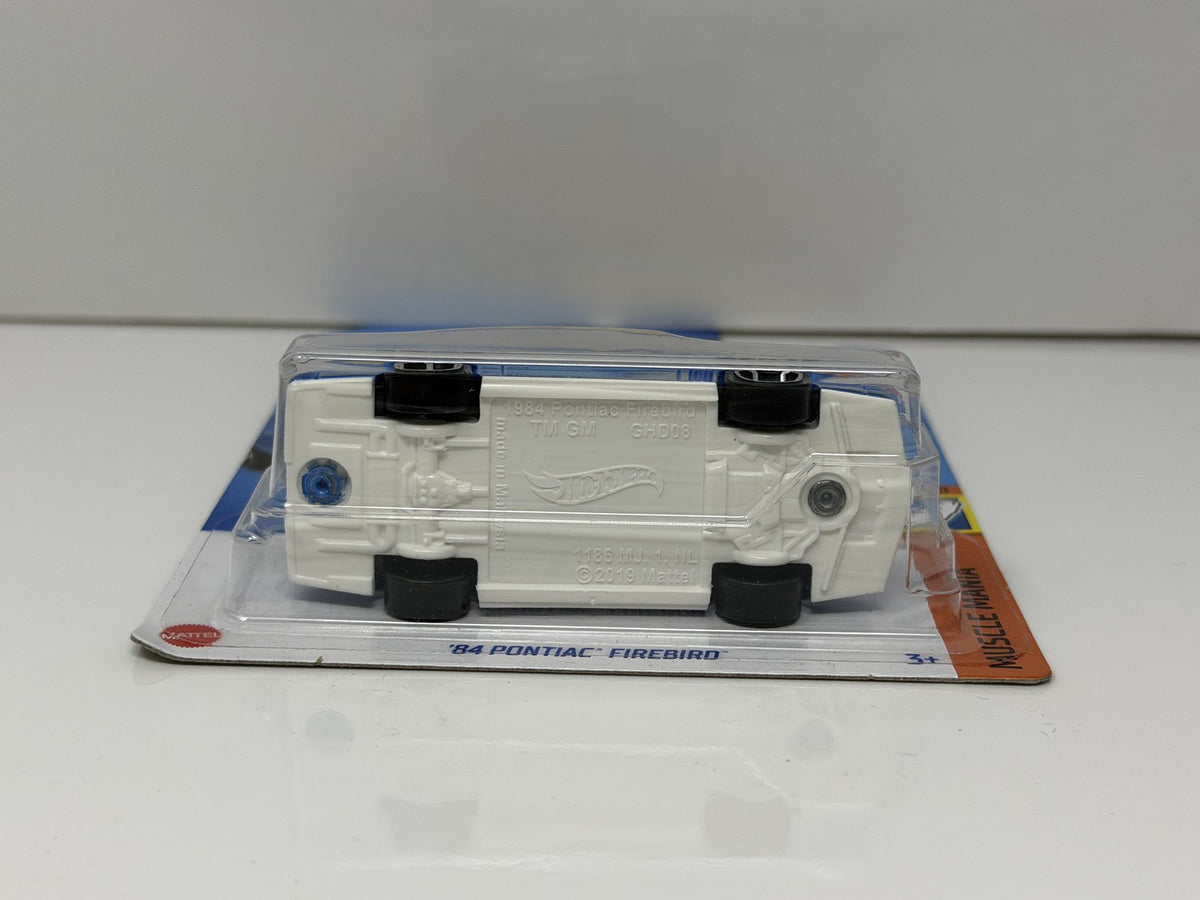 Hot Wheels Muscle Mania 1984 Pontiac Firebird 1:64 Diecast Blue