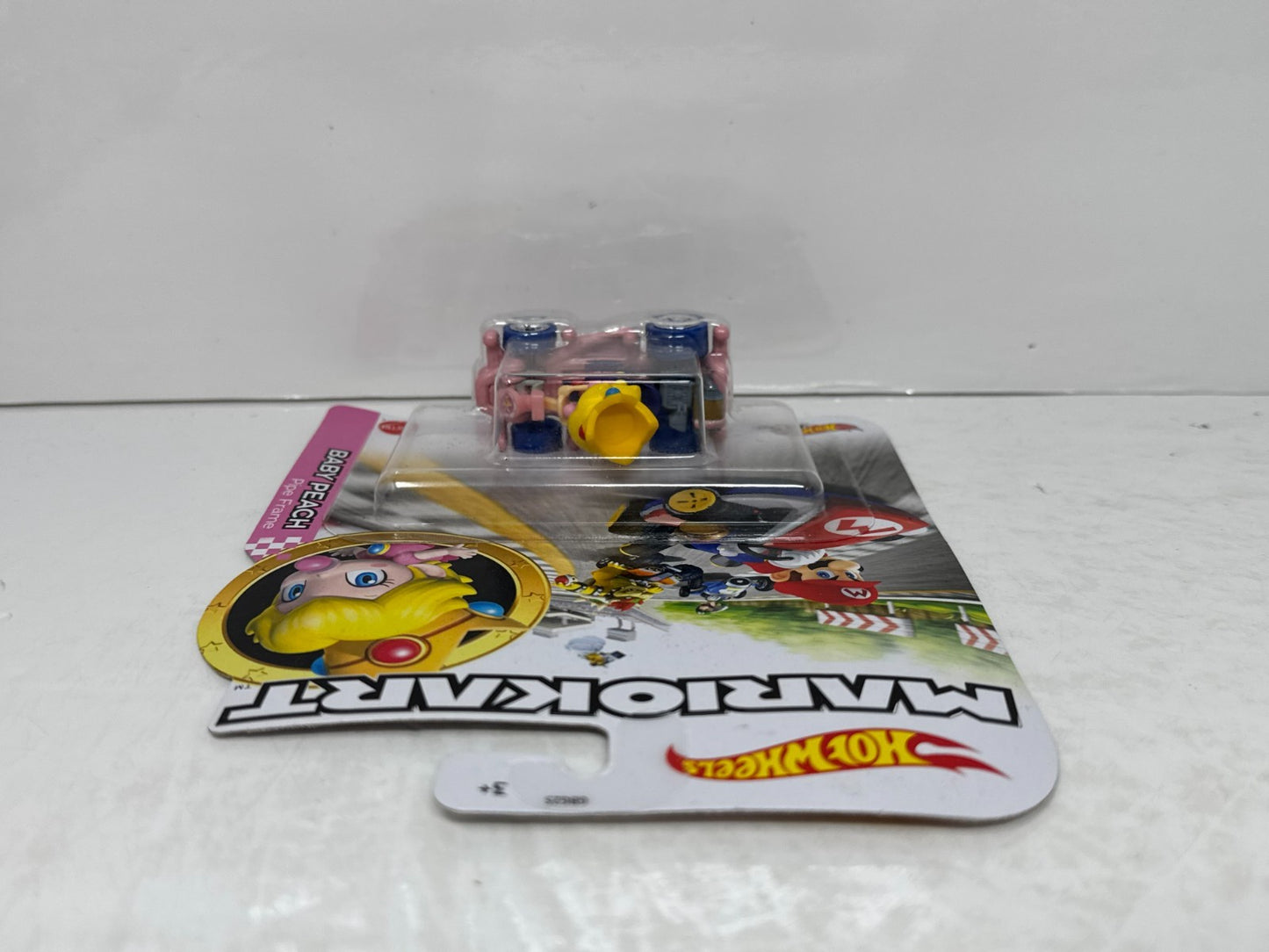 Hot Wheels Mario Kart Baby Peach Pipe Frame 1:64 Diecast