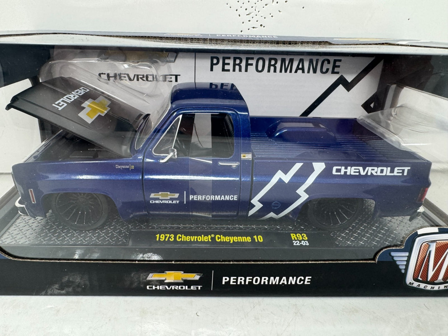 M2 Machines 1973 Chevrolet Cheyenne 10 Performance Truck 1:24 Diecast