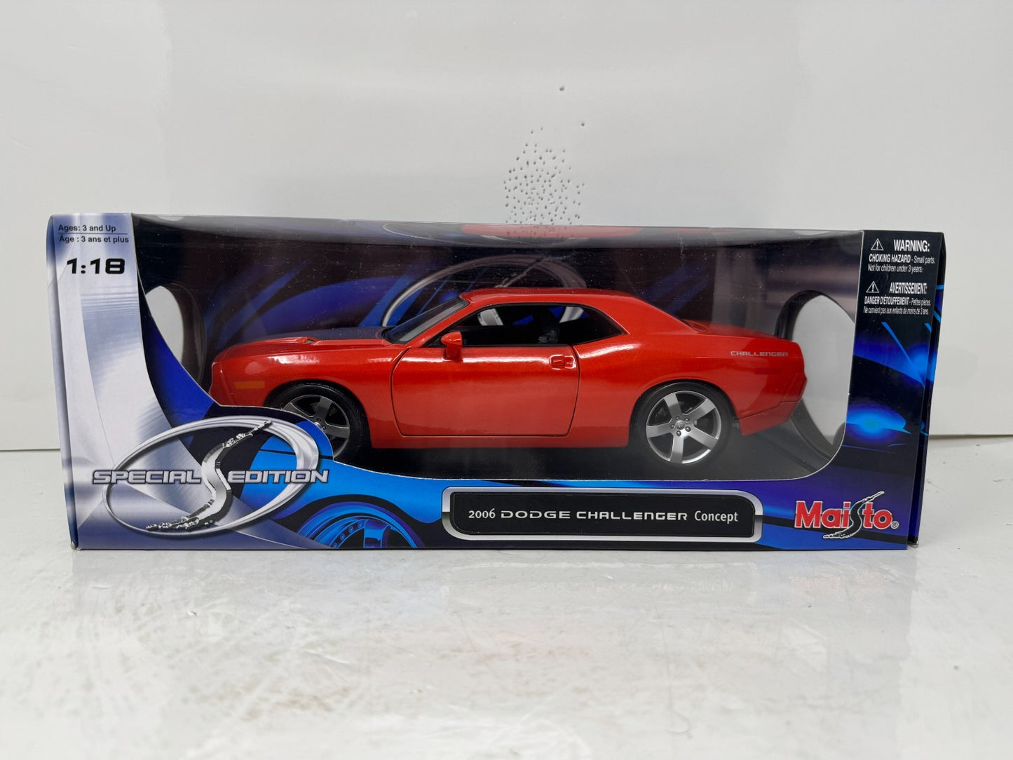 Maisto 2006 Dodge Challenger Concept 1:18 Diecast Special Edition