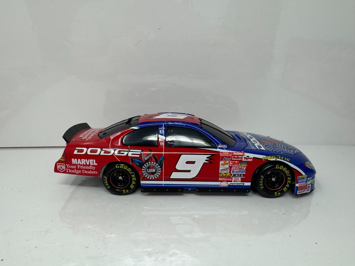 Action NASCAR Bill Elliott #9 Spider-Man 2001 Dodge Intrepid RT 1:24 Diecast