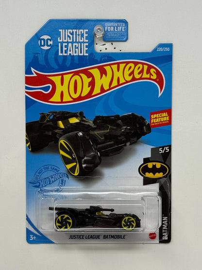 Hot Wheels Treasure Hunt Justice League Batmobile 1:64 Diecast