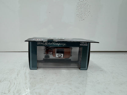M2 Machines Ford 1932 Ford Roadster 1:64 Diecast