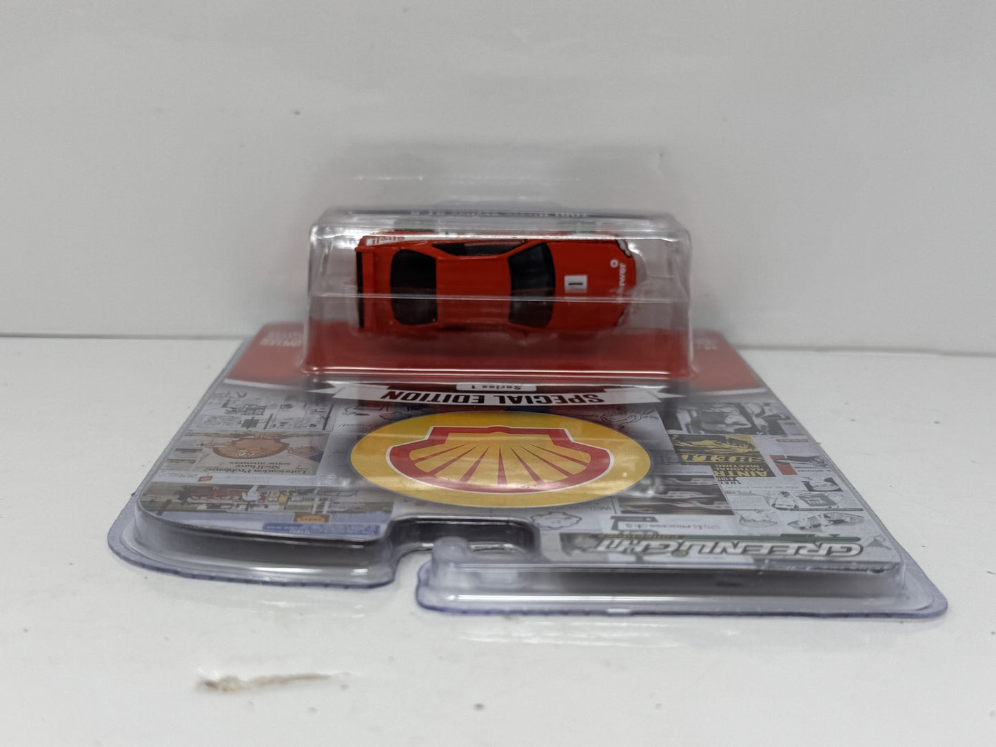 GreenLight Shell Oil Special Edition 2001 Nissan Skyline GT-R CHASE 1:64 Diecast