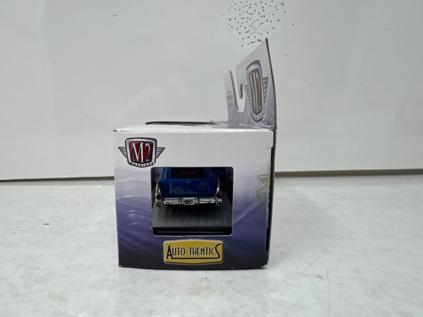M2 Machines Auto-Thentics 1957 Chevy 150 Handyman Wagon SEMA 1:64 Diecast