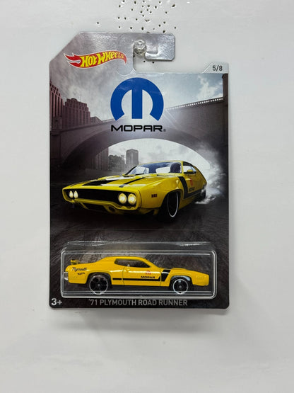Hot Wheels Mopar 1971 Plymouth Road Runner 1:64 Diecast