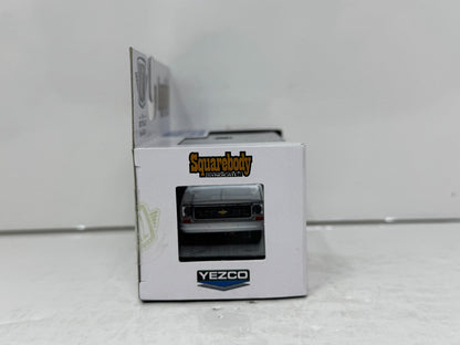 M2 Machines Squarebody Syndicate 1973 Chevrolet C10 - The Foreman 1:64 Diecast