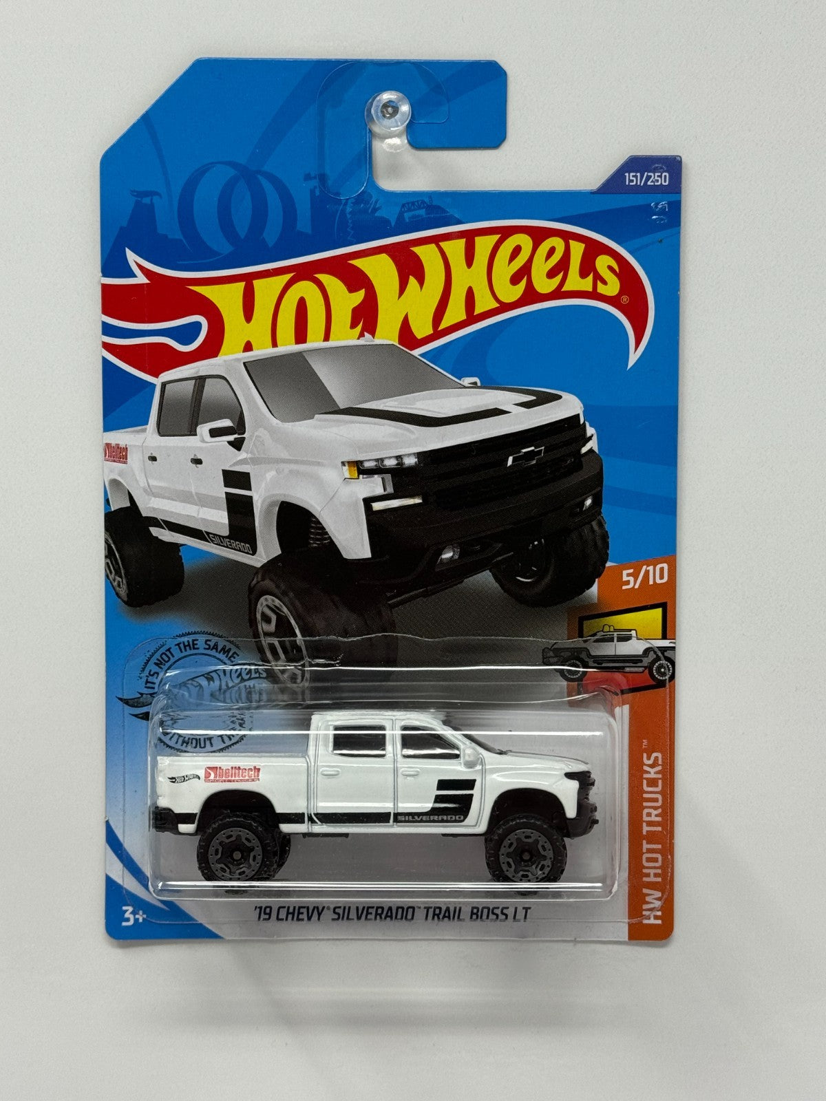 Hot Wheels HW Hot Trucks 2019 Chevy Silverado Trail Boss LT 1:64 Diecast