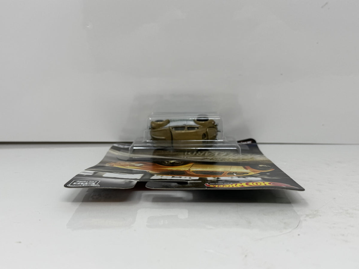 Hot Wheels Premium Cruise Boulevard Volkswagen Classic Bug 1:64 Diecast