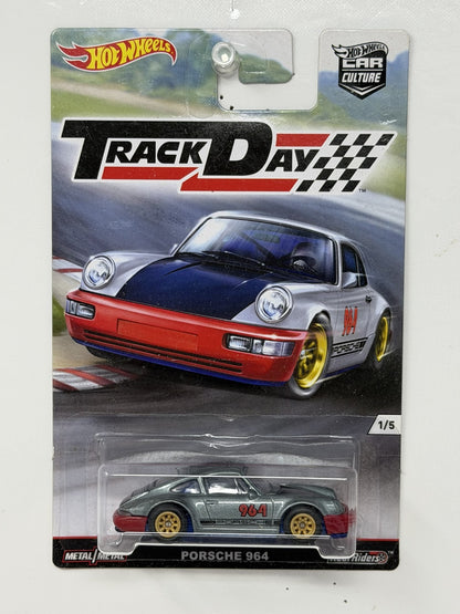 Hot Wheels Track Day Porsche 964 1:64 Diecast Real Riders