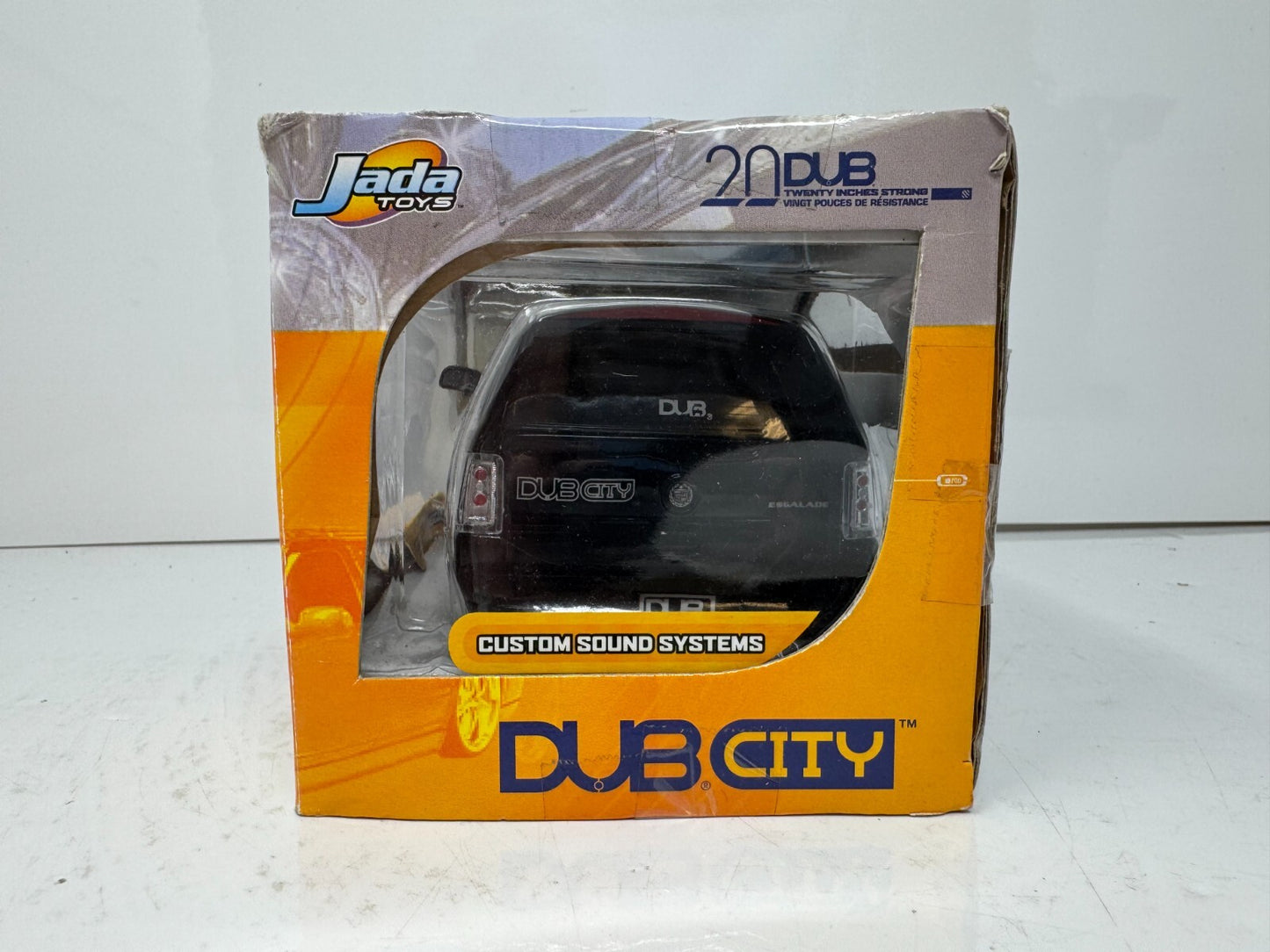 Jada Dub City 2002 Cadillac Escalade 1:24 Diecast KMC Wheels 20 Inch SS Rims