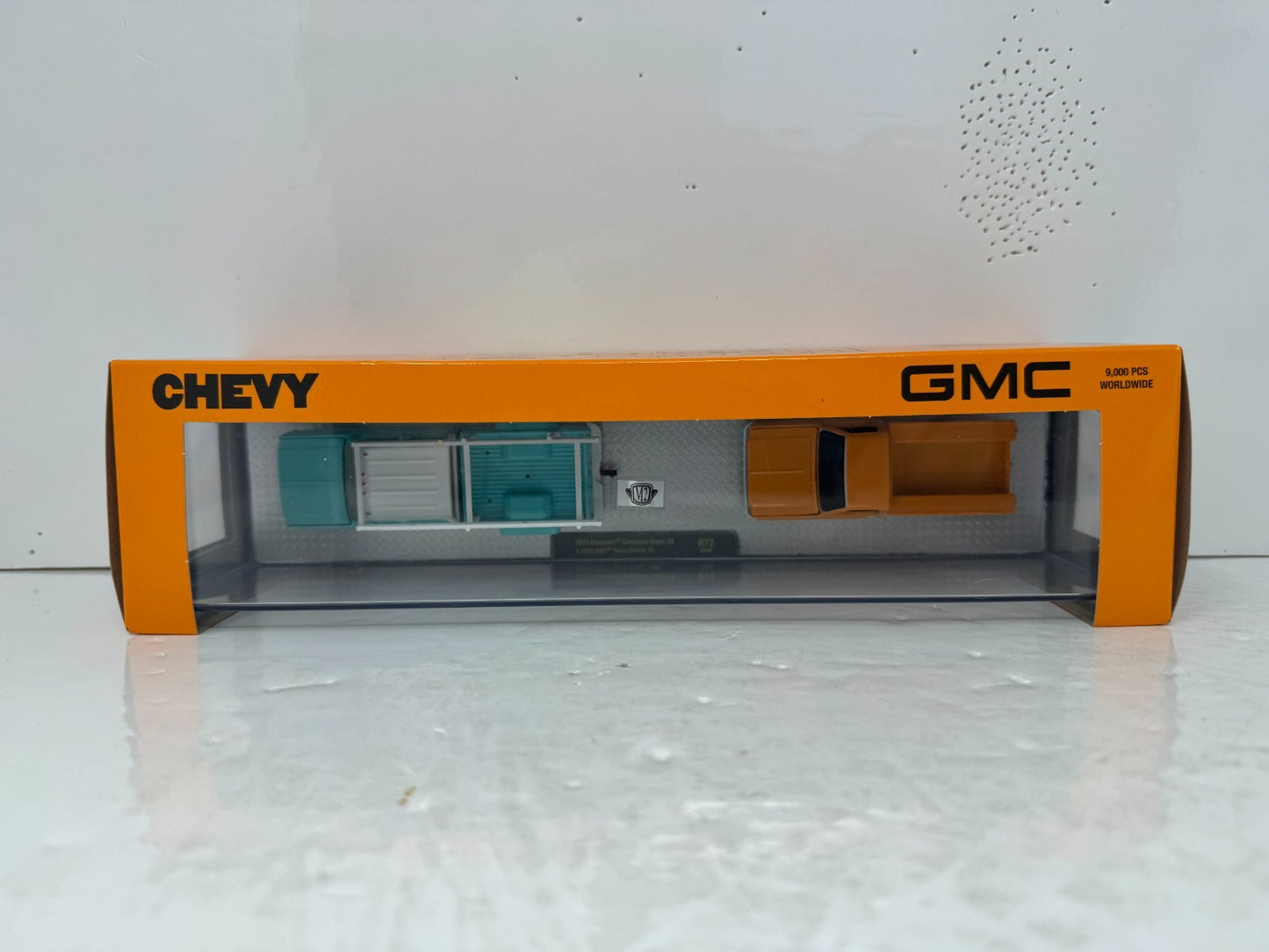 M2 Machines 1973 Chevrolet Cheyenne Super 30 & GMC Sierra Grande 15 1:64 Diecast