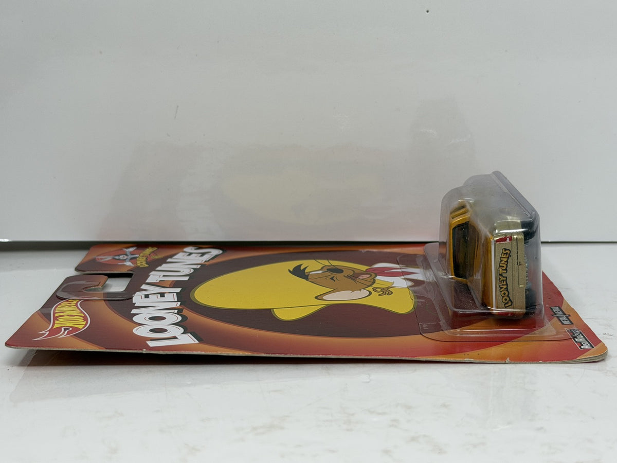 Hot Wheels Looney Tunes Speedy Gonzales Customized C3500 1:64 Real Riders