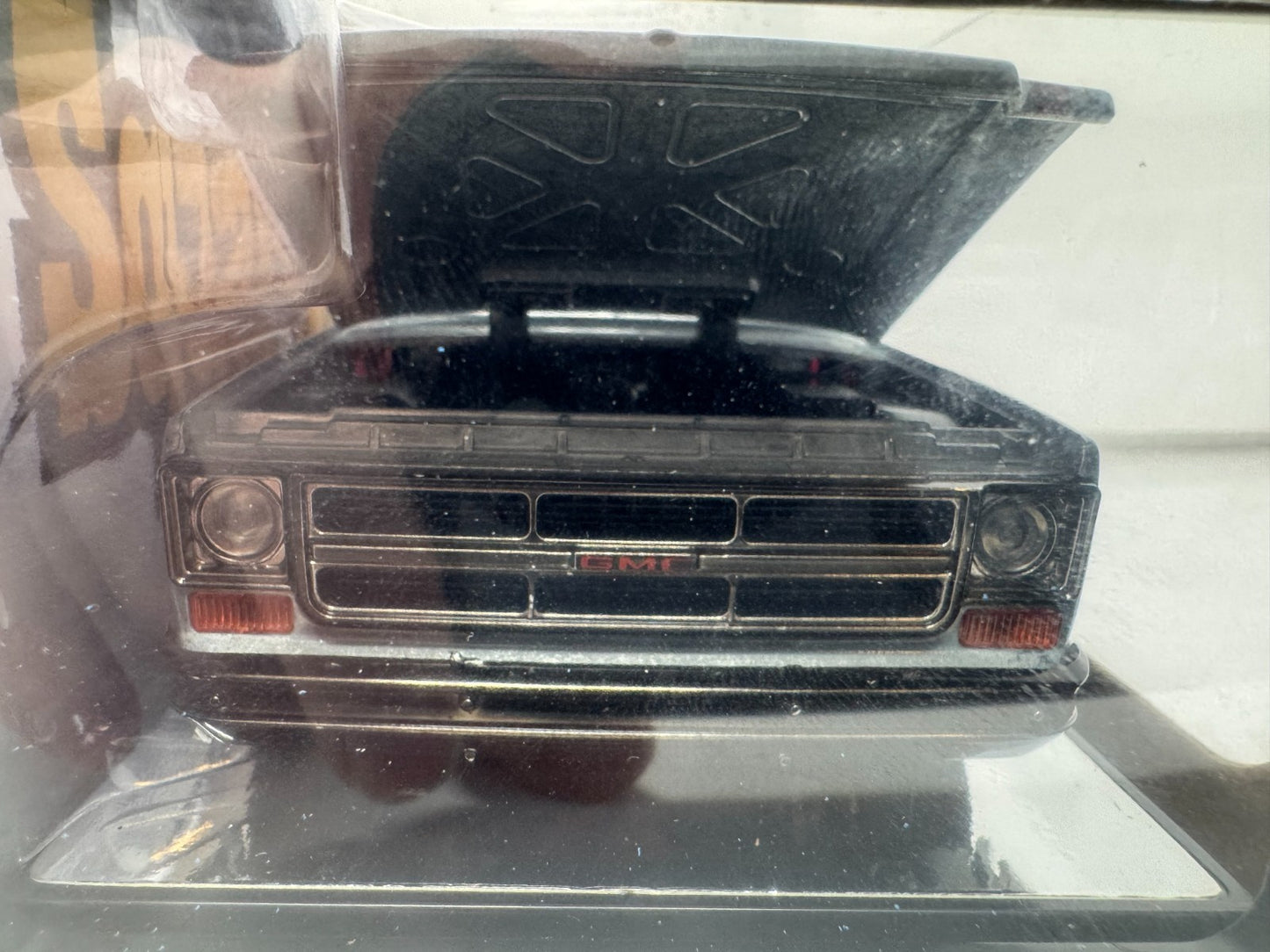 M2 Machines 1976 GMC Sierra Grande 15 SS02 Squarebody Syndicate RAW 1:24 Diecast