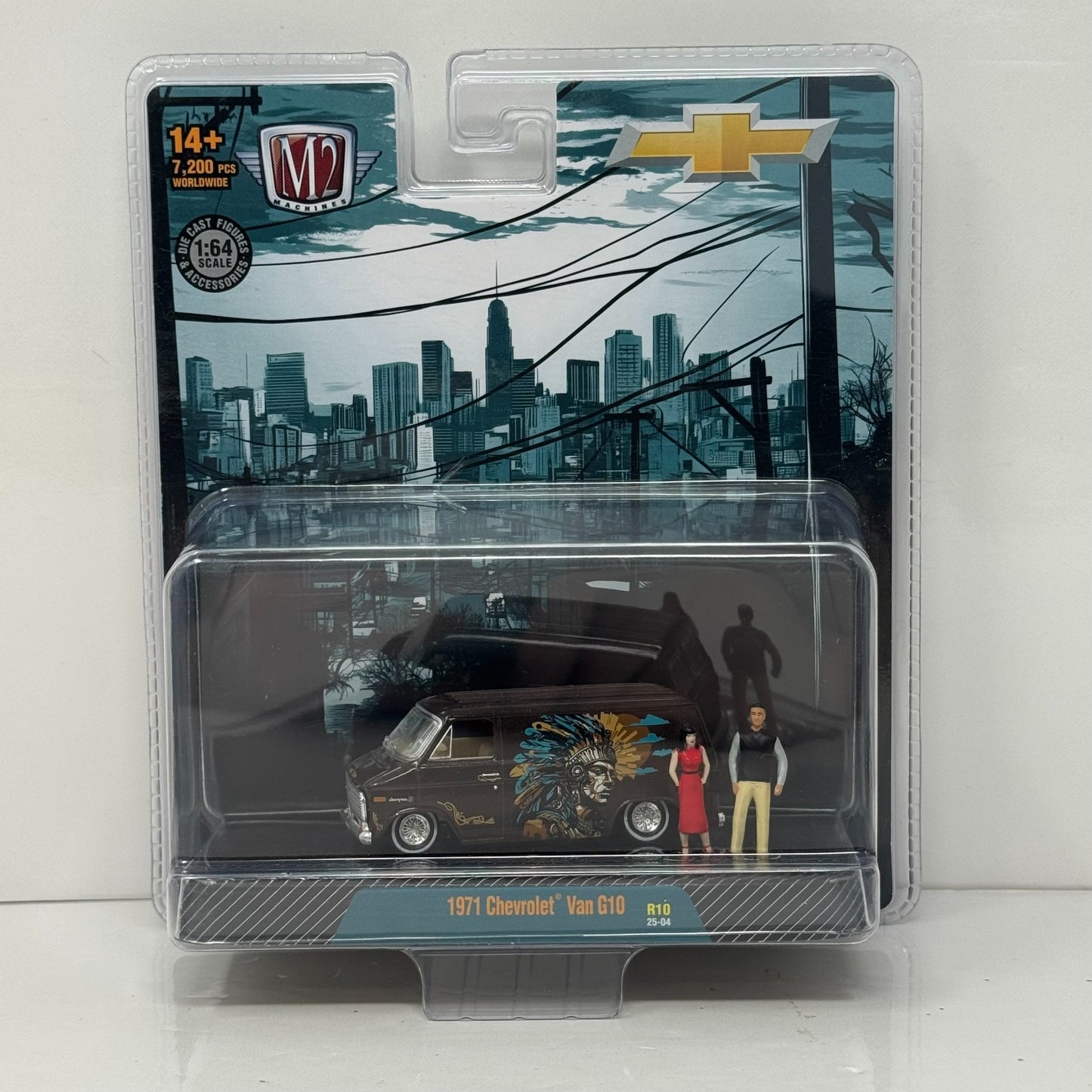 M2 Machines 1971 Chevrolet Van G10 Custom Diorama 1:64 Diecast