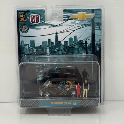 M2 Machines 1971 Chevrolet Van G10 Custom Diorama 1:64 Diecast