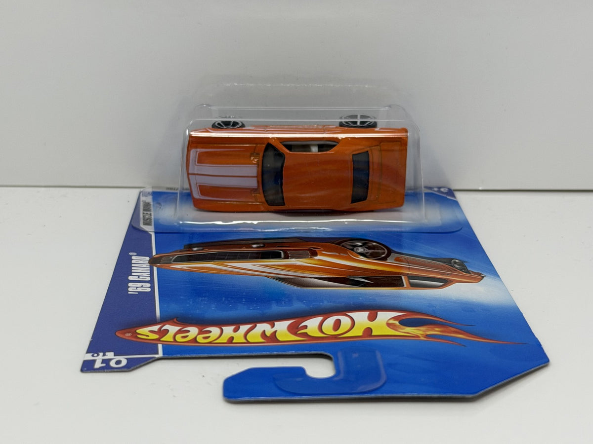 Hot Wheels Muscle Mania 1969 Chevrolet Camaro 1:64 Diecast Orange