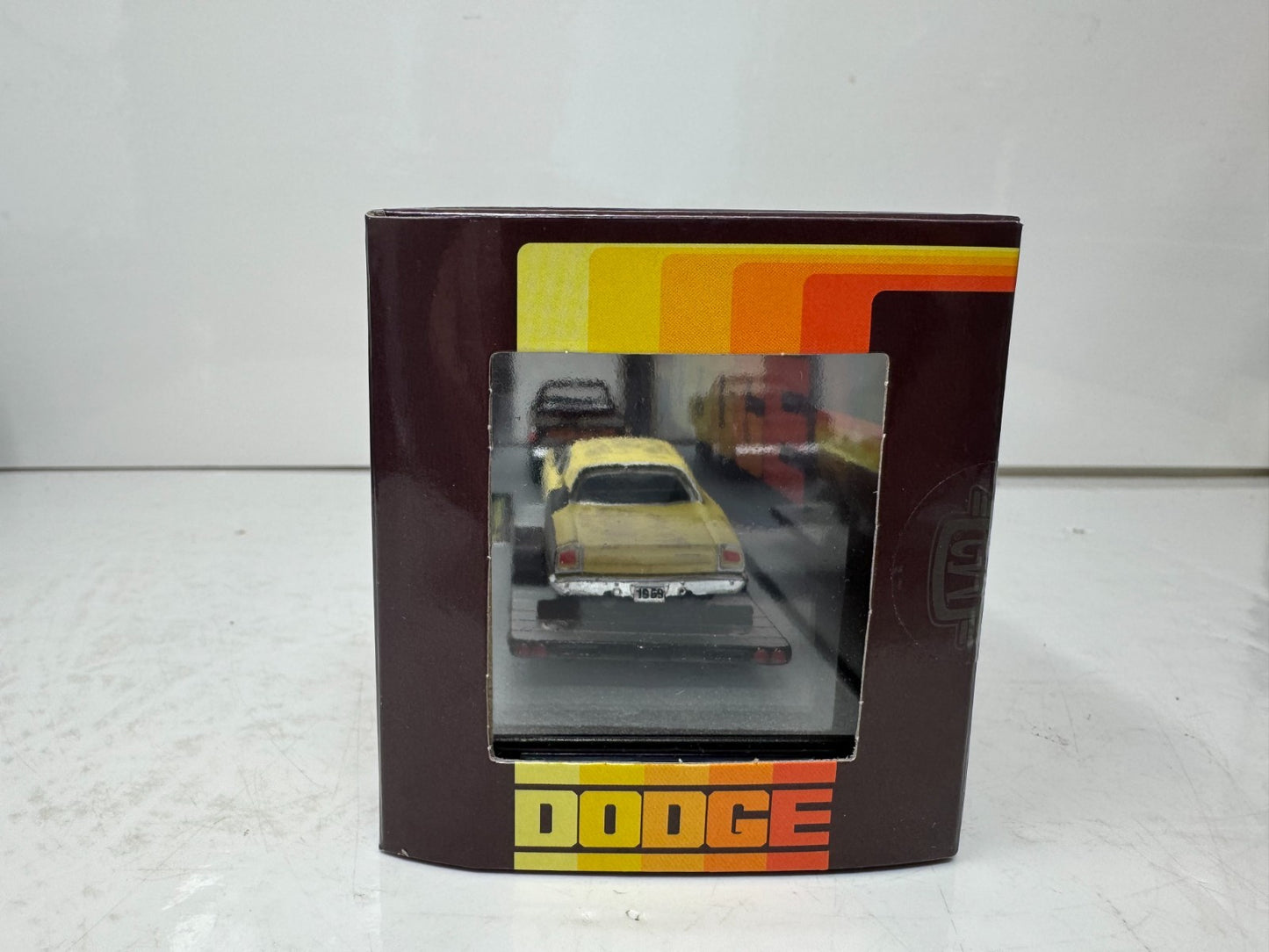 M2 Machines Auto Haulers 1979 Dodge 150 Power Wagon PICK-M-UP 1:64 Diecast