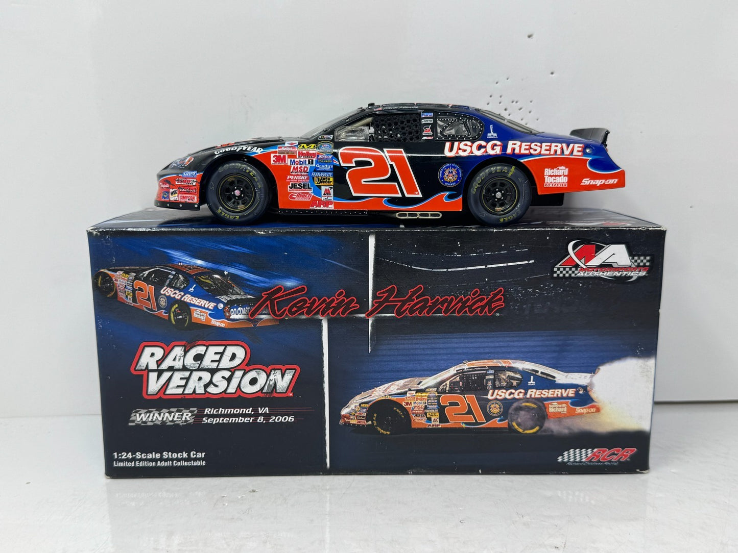 Motorsports Authentics Nascar #21 Kevin Harvick Richmond Win DEALER 1:24 Diecast