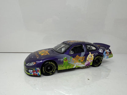 Action Nascar The Muppet Show Anniversary Car 2002 Dodge Intrepid 1:24 Diecast