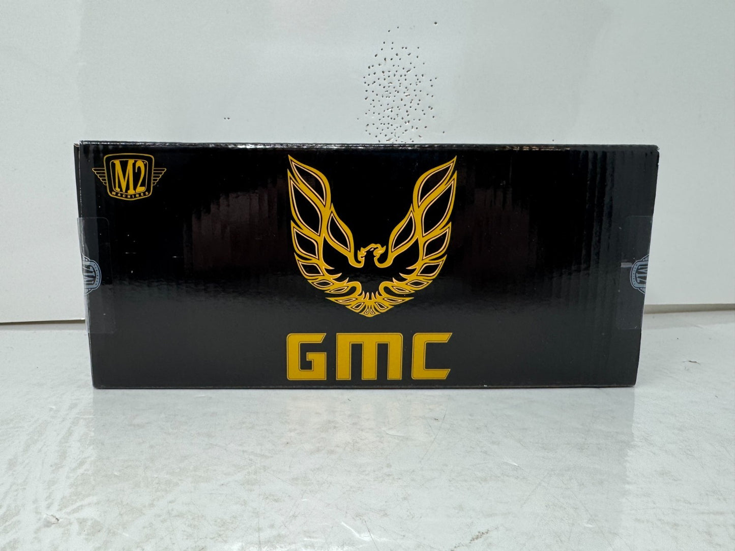 M2 Machines 1976 GMC Sierra Grande 15 Custom Pickup CHASE 1:24 Diecast Trans Am